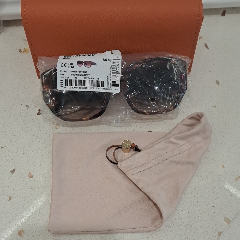NWT Tory Burch Brown Sunglasses with Orange Case - Picture 10 of 10